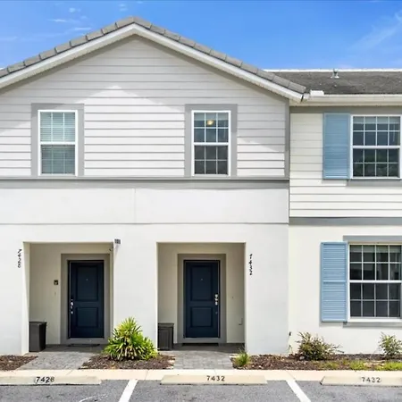5 Bedrooms - 4,5 Bathrooms - Solterra 7432 Ol